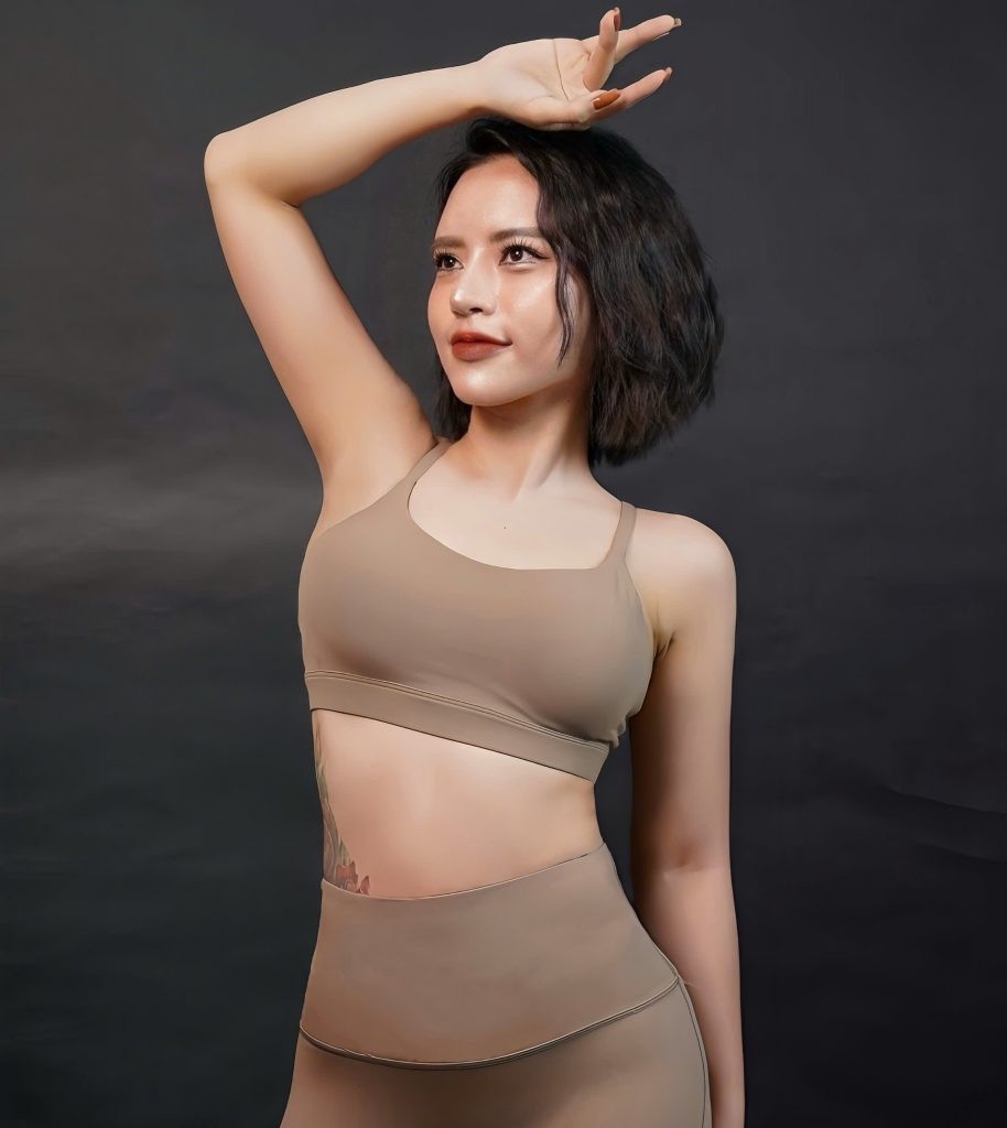HLV Nam Bùi hướng dẫn yoga